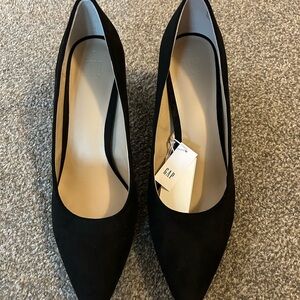 NEW WITH TAGS - GAP Women's Black Heels Sz 8